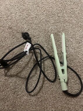 VODANA Professional Softbar Flat Iron